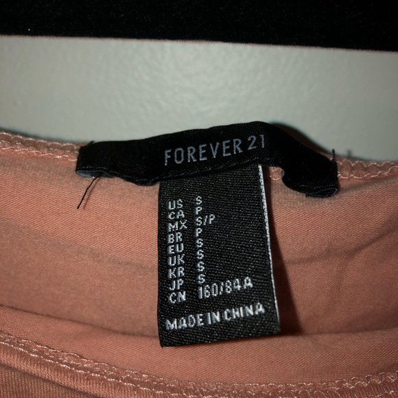 Forever 21 off the shoulder flounce top - Picture 3 of 4